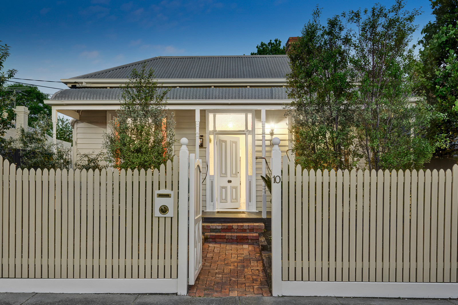 10 Armadale Street, Thornbury - Print Image 1