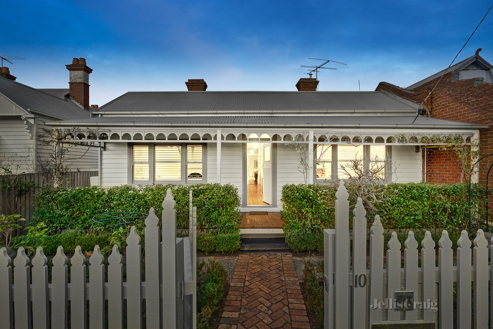 10 Egerton Road, Armadale
- Print Image 1