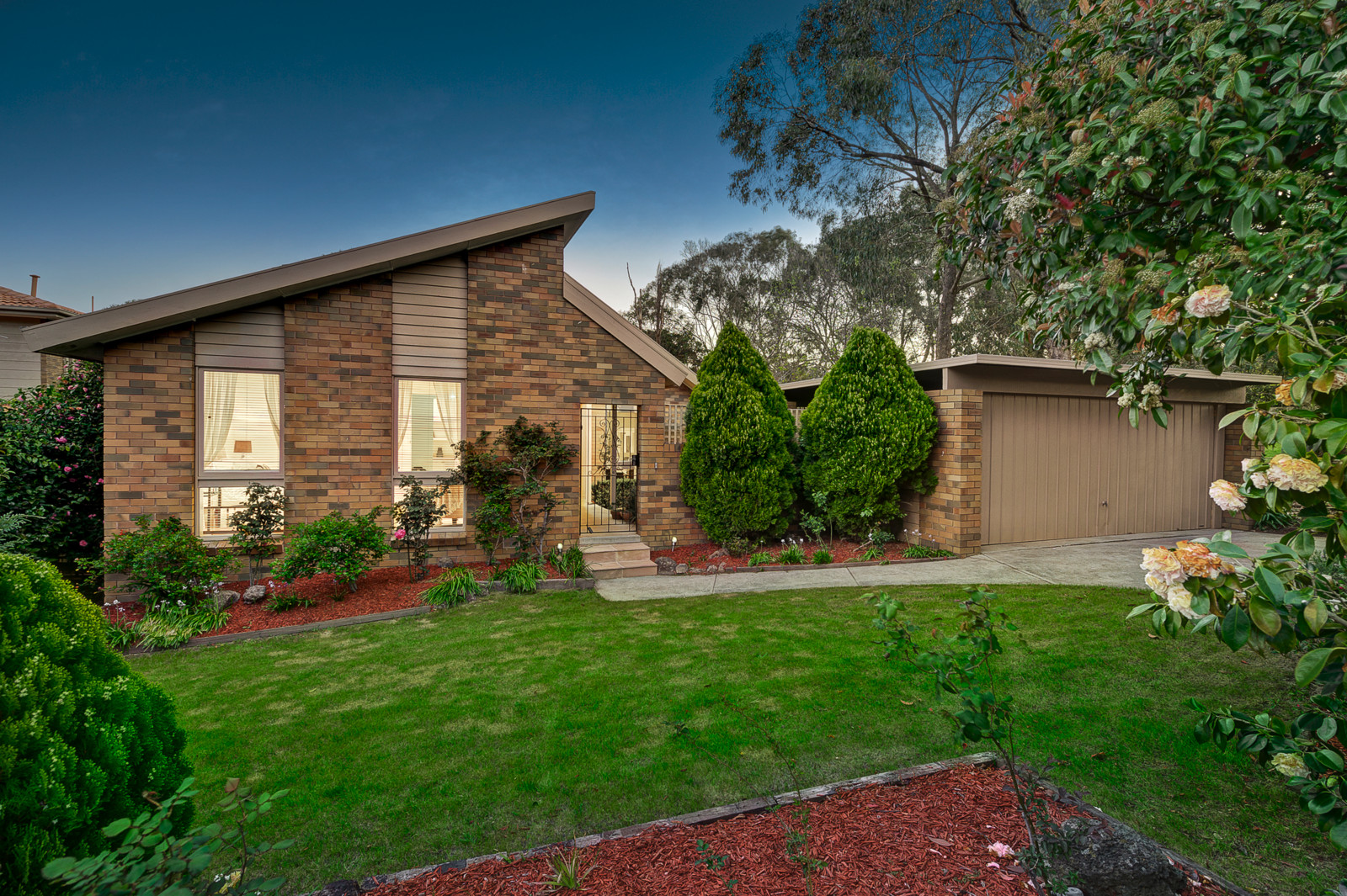 10 Winswood Close, Vermont South
- Print Image 1
