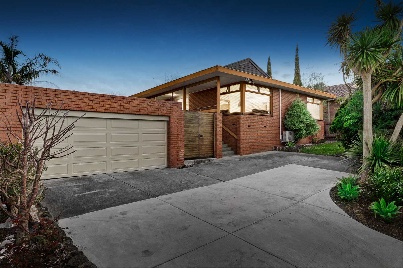 102 King Street, Doncaster East
- Print Image 1