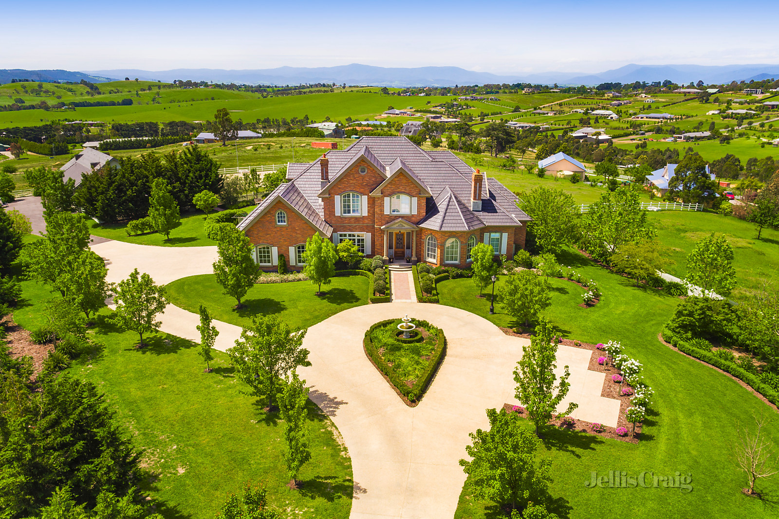 11B Champagne Rise, Chirnside Park
- Print Image 1