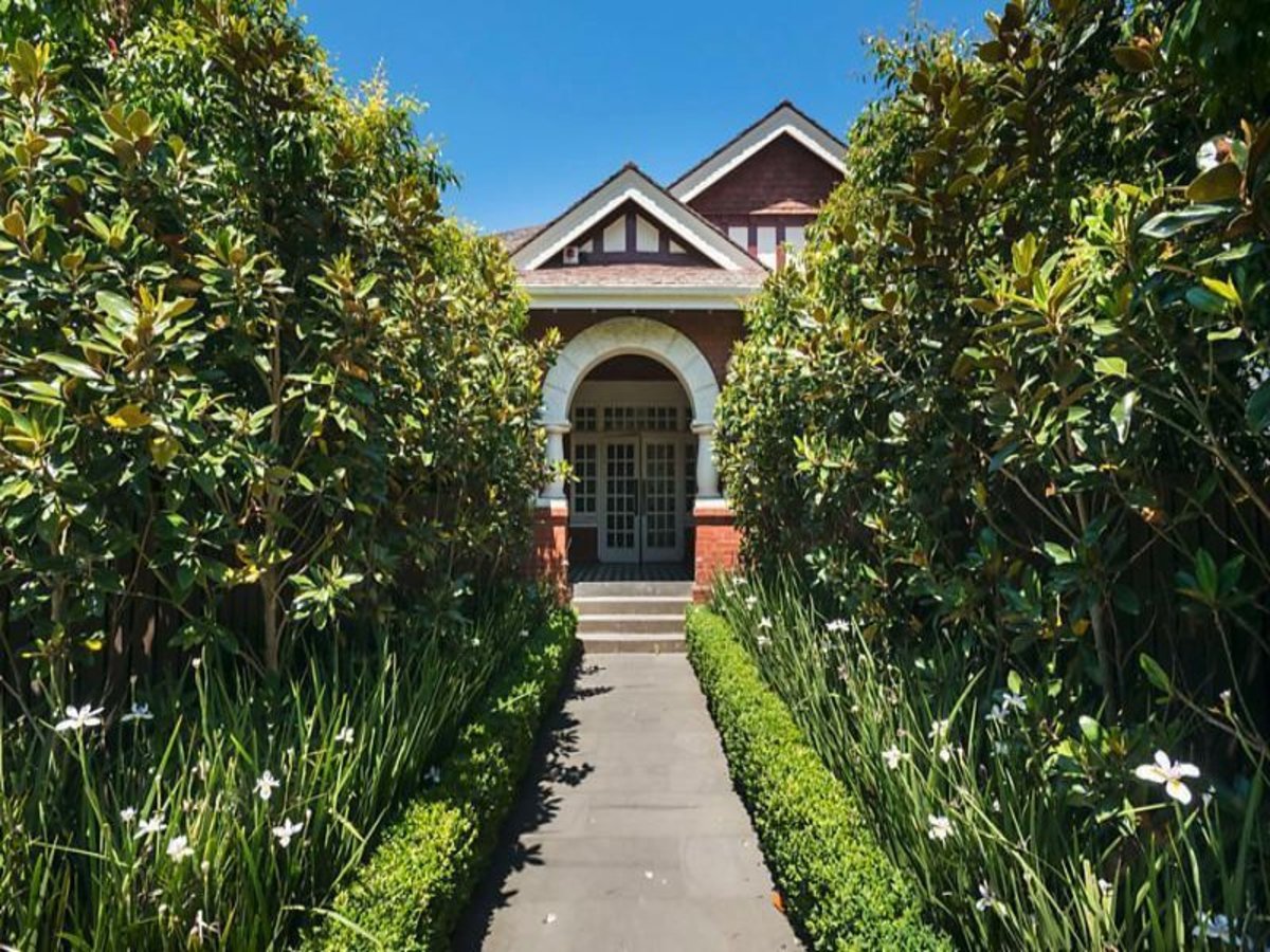 1 robe street st kilda pdf