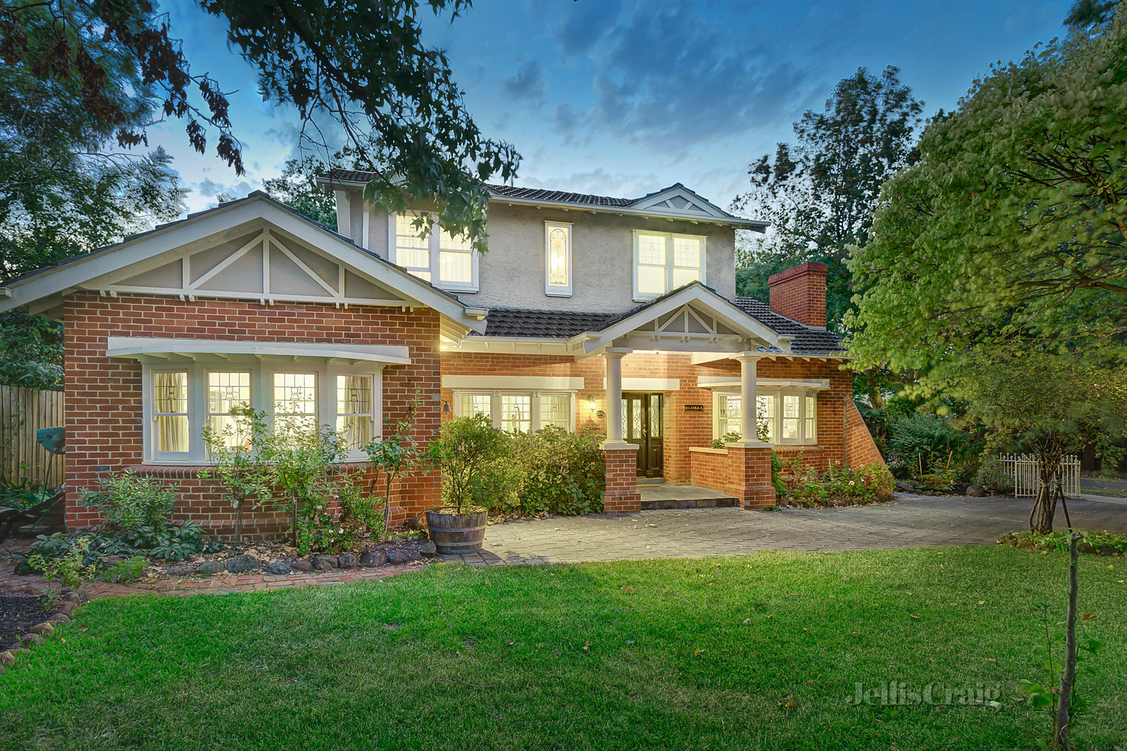 212 Union Road, Surrey Hills
- Print Image 1