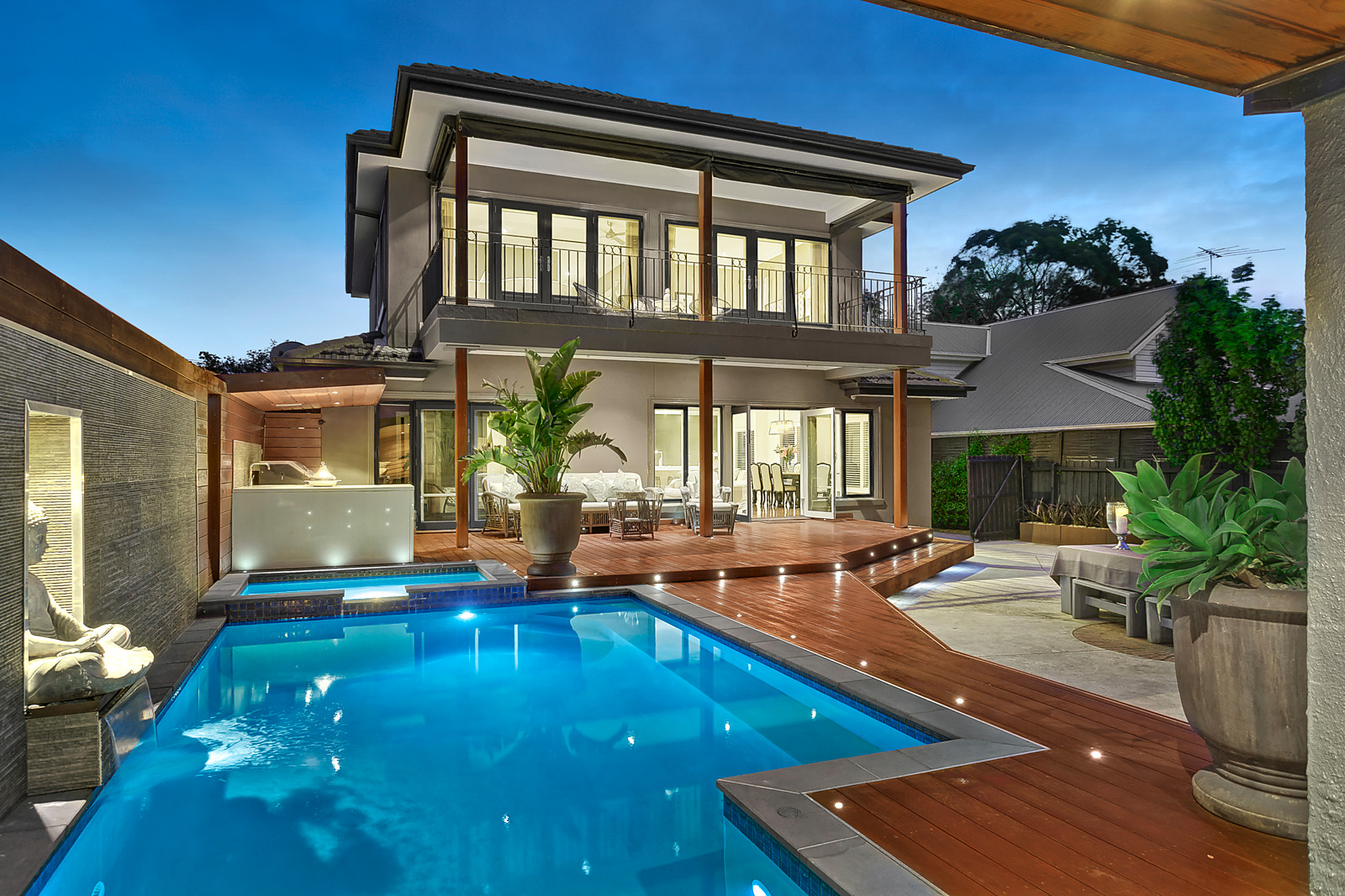 25 Perth Street, Blackburn South
- Print Image 1