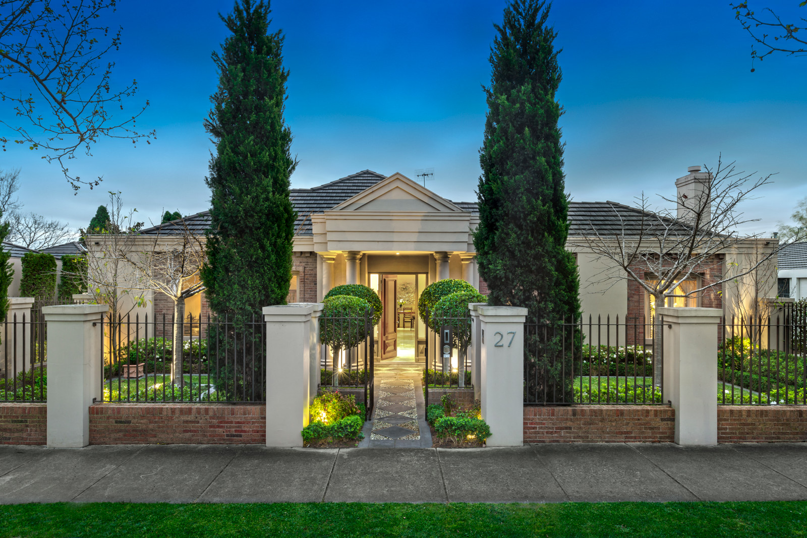 27 Huntingtower Road, Armadale
- Print Image 1