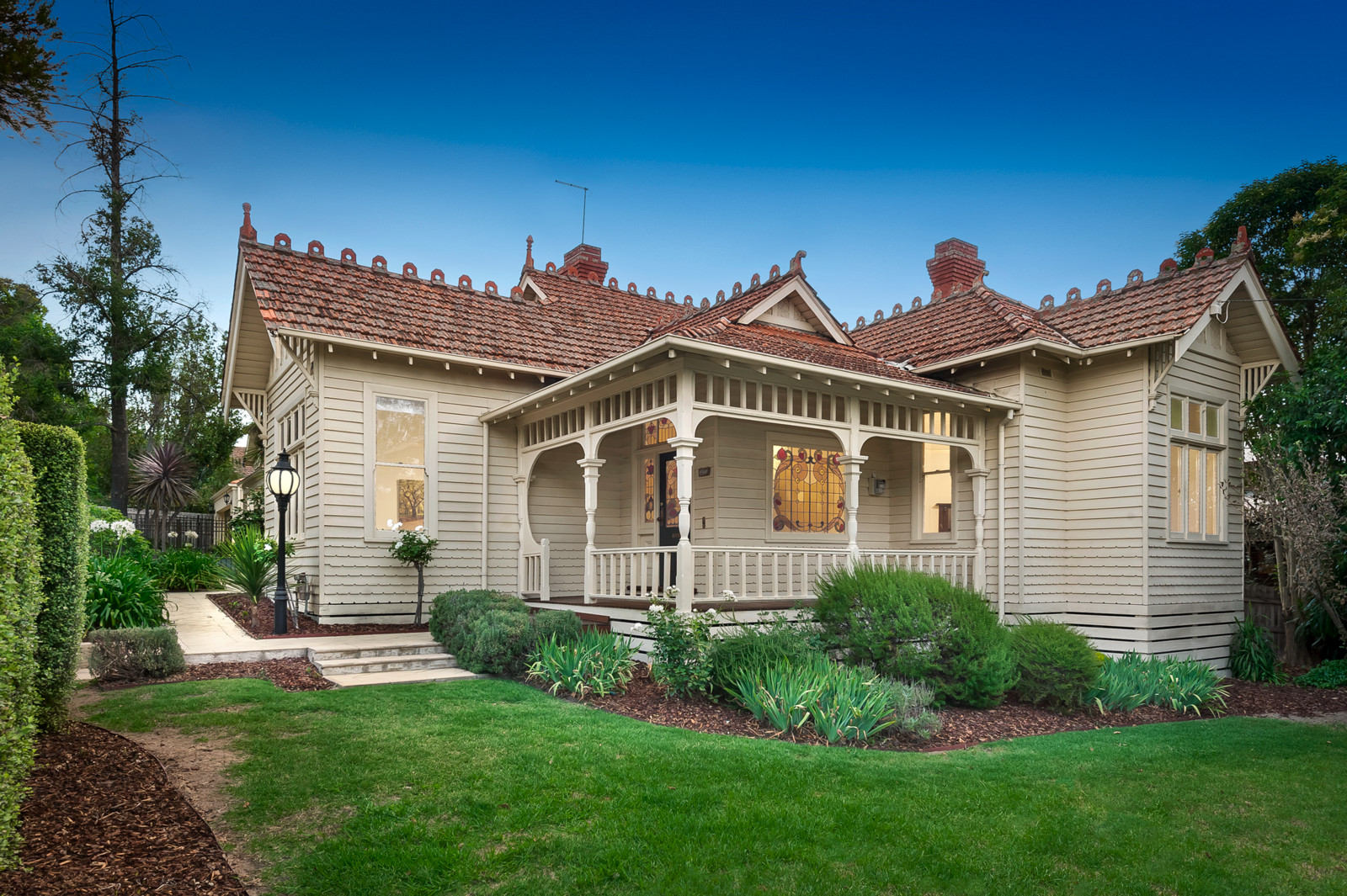 27 Margaret Street, Canterbury - Print Image 1
