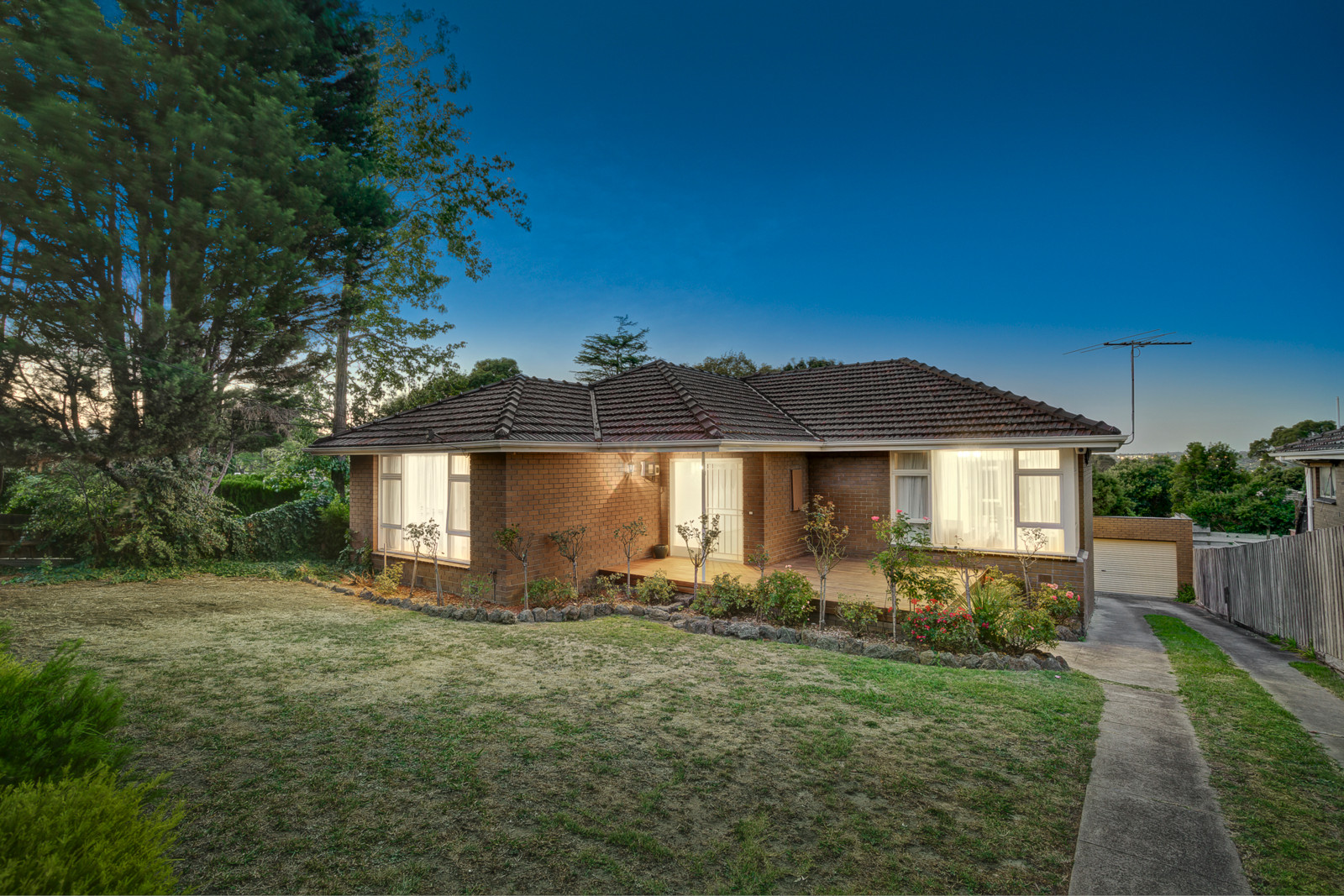 35 Townsend Street, Glen Waverley
- Print Image 1