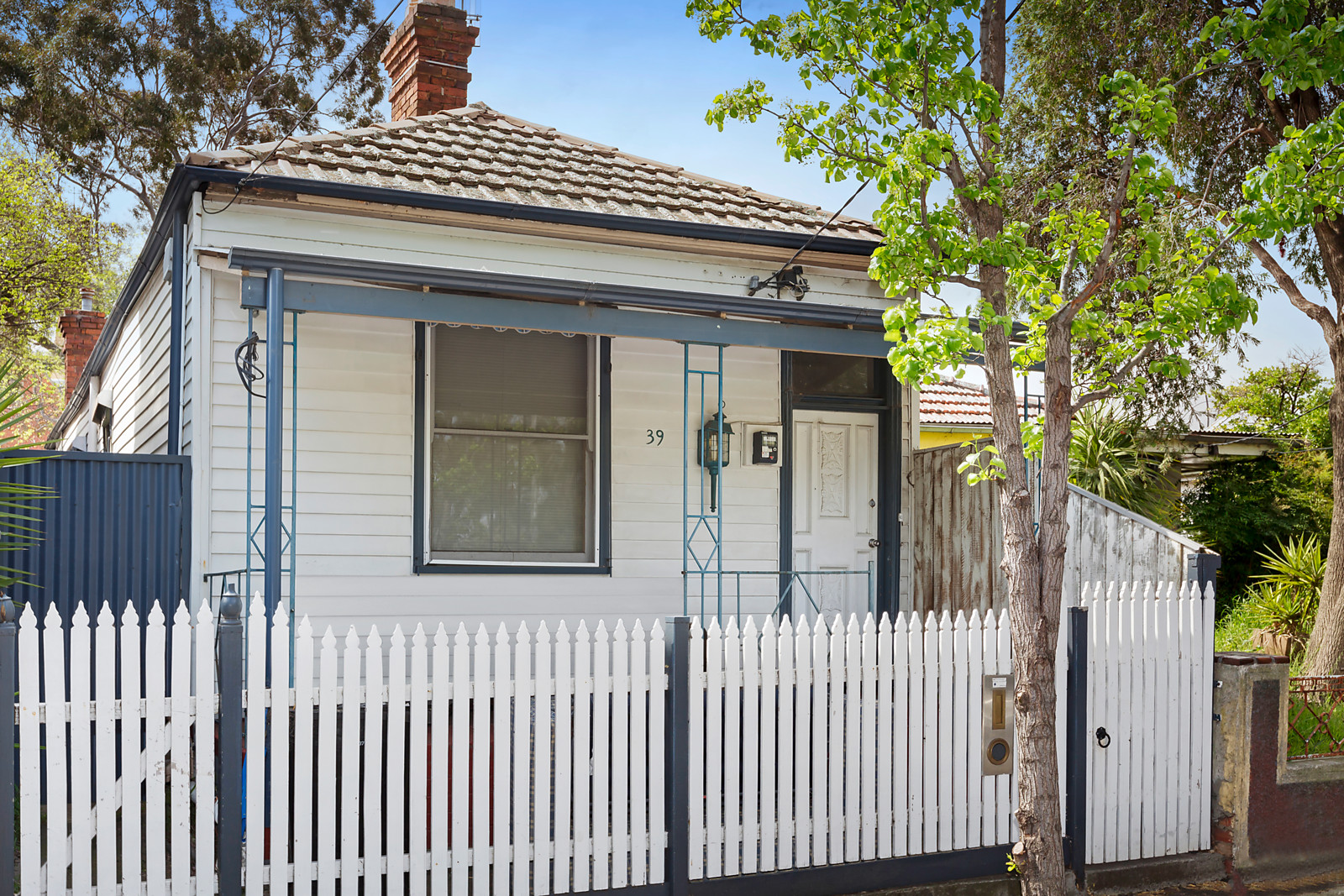 39 Cliff Street, South Yarra
- Print Image 1
