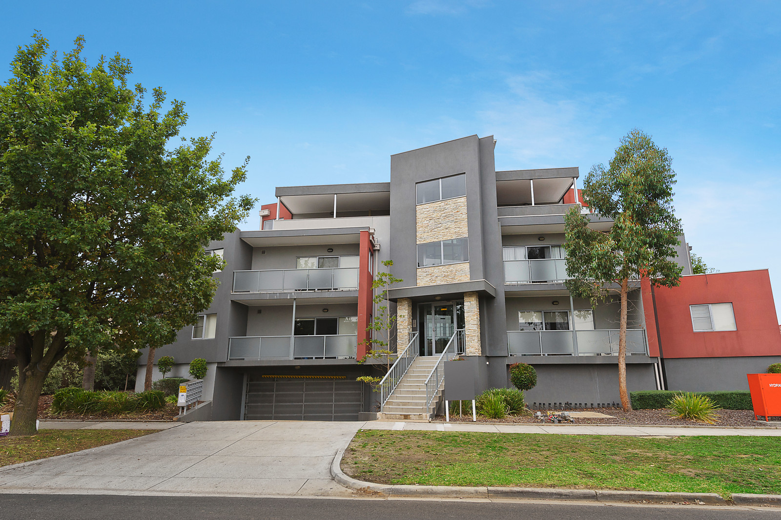 4/15-17 New Street, Ringwood
- Print Image 1