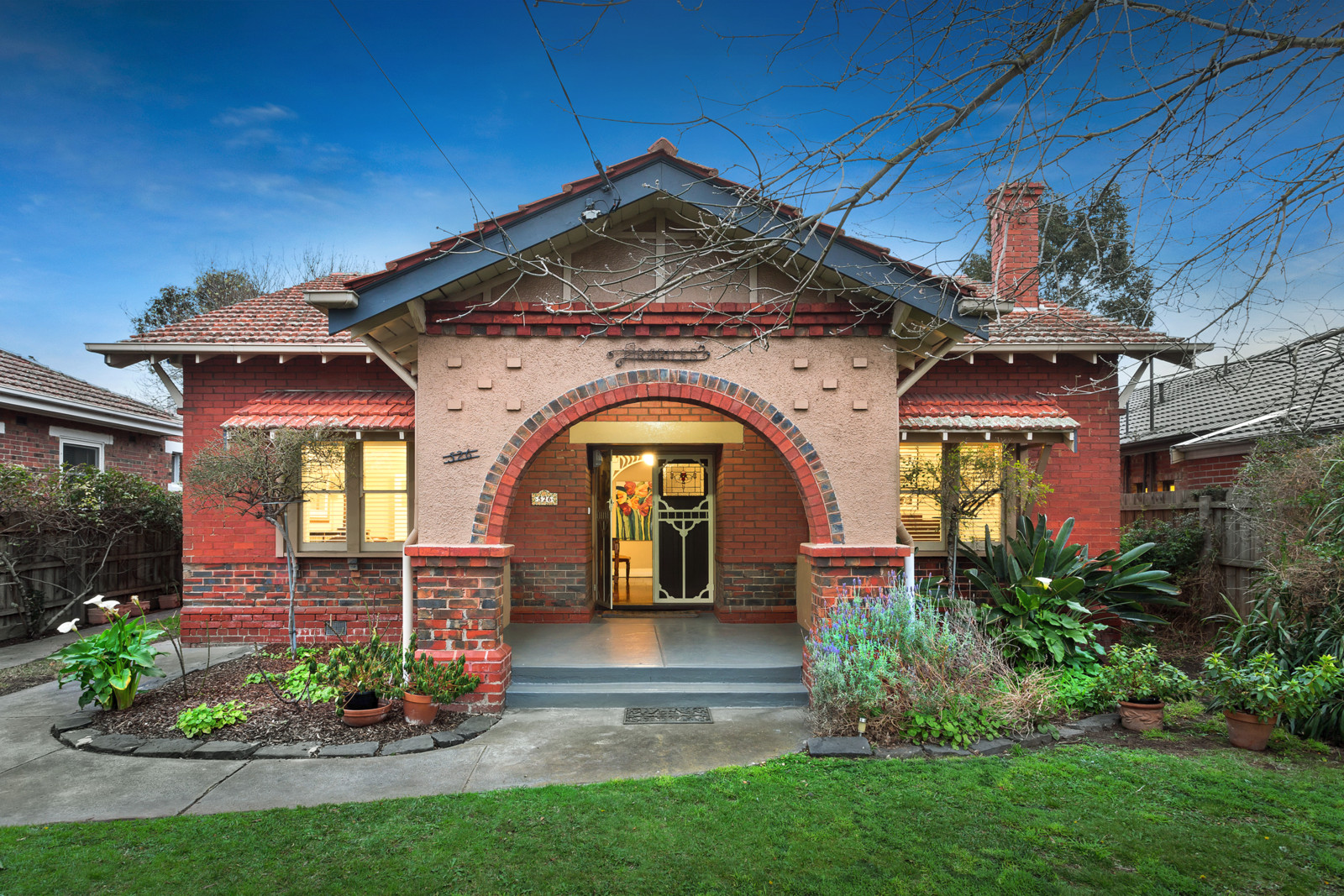 526 Waverley Road, Malvern East
- Print Image 1