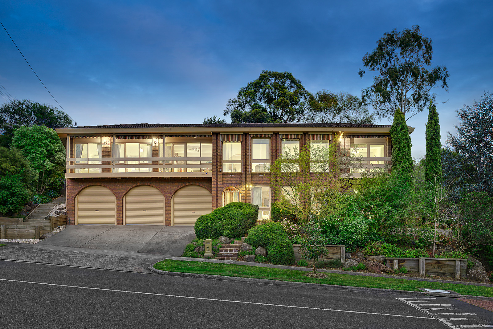 55 Dellfield Drive, Templestowe Lower
- Print Image 1