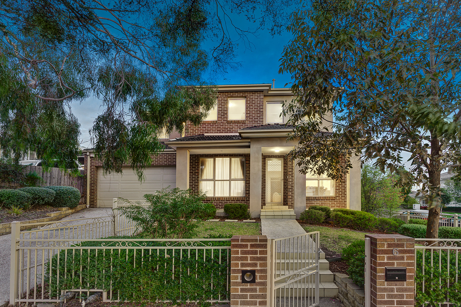 6 Mayfair Avenue, Templestowe Lower
- Print Image 1