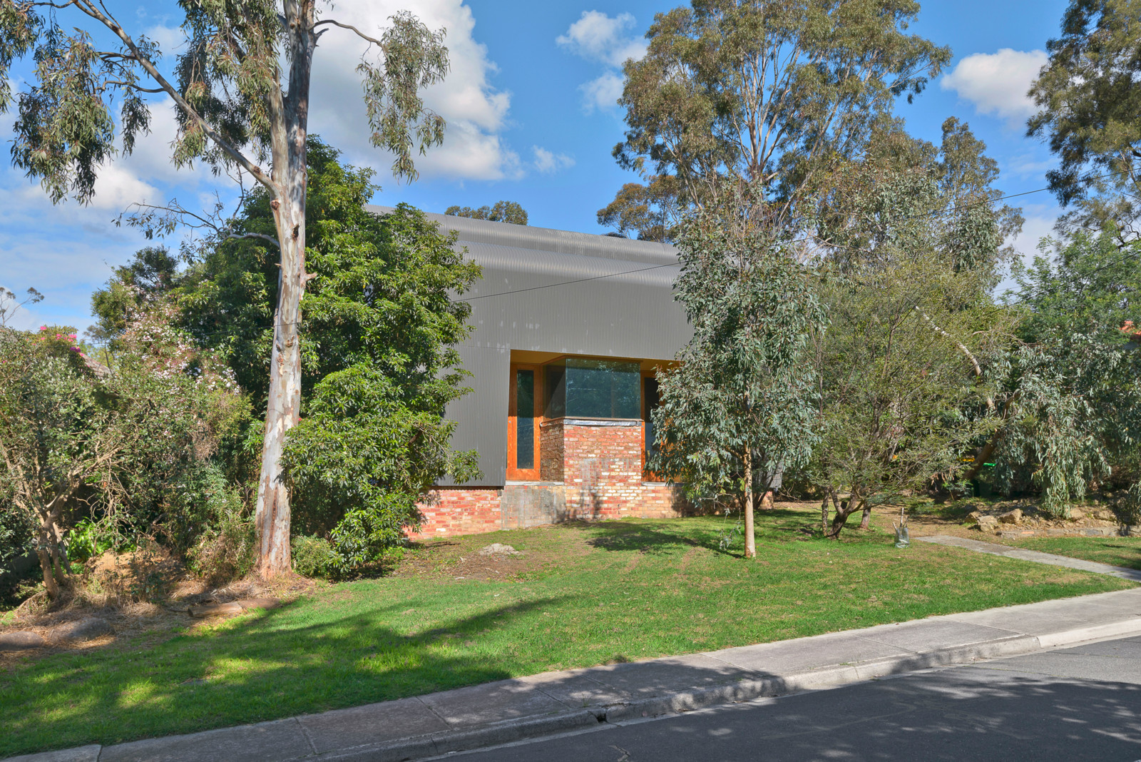 66 Glenard Drive, Eaglemont
- Print Image 1