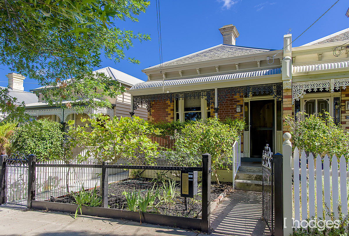 ascot vale jewish singles Occupying an impressively large block of land (approx 630sqm), this single-level period prize delivers an outstanding family lifestyle opportunity with its versatile floorplan, long list of. ascot vale jewish singles Occupying an impressively large block of land (approx 630sqm), this single-level period prize delivers an outstanding family lifestyle opportunity with its versatile floorplan, long list of.