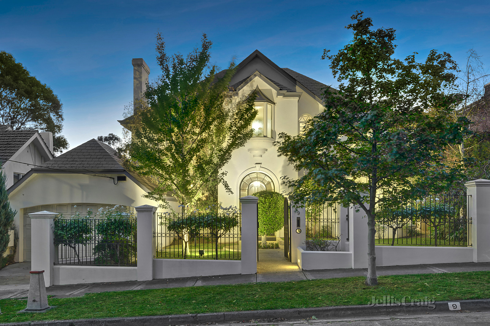 9 Tara Avenue, Kew
- Print Image 1