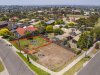 https://images.listonce.com.au/custom/l/listings/1-grosvenor-drive-wandana-heights-vic-3216/001/00474001_img_03.jpg?JgnV_TUGXmE