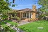 https://images.listonce.com.au/custom/l/listings/11-digby-avenue-belmont-vic-3216/037/01592037_img_03.jpg?GqistI_D2mo