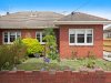 https://images.listonce.com.au/custom/l/listings/11-hawthorn-avenue-belmont-vic-3216/156/00473156_img_01.jpg?hv0an4C8uIY