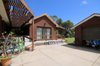 https://images.listonce.com.au/custom/l/listings/14-pinnock-street-bairnsdale-vic-3875/564/00512564_img_10.jpg?N7xb5vbLFj8