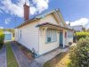 https://images.listonce.com.au/custom/l/listings/16-bay-street-rippleside-vic-3215/484/00473484_img_03.jpg?gXtXwBG8NQ4