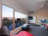 https://images.listonce.com.au/custom/l/listings/17-ocean-view-crescent-torquay-vic-3228/349/00473349_img_08.jpg?Ip11SGr7EJQ