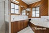 https://images.listonce.com.au/custom/l/listings/20-brookers-court-metung-vic-3904/076/01948076_img_10.jpg?rVhULAhLBIQ