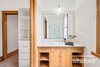 https://images.listonce.com.au/custom/l/listings/20-margaret-street-newtown-vic-3220/044/01982044_img_11.jpg?sbiNS6si0EM