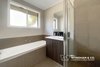 https://images.listonce.com.au/custom/l/listings/23-shannon-boulevard-bairnsdale-vic-3875/139/01952139_img_08.jpg?RlnChv5v2cs