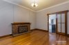 https://images.listonce.com.au/custom/l/listings/262a-pakington-street-newtown-vic-3220/513/01849513_img_03.jpg?v_8n5yVca9Q