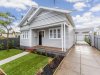 https://images.listonce.com.au/custom/l/listings/28-cairns-avenue-newtown-vic-3220/398/00473398_img_02.jpg?JKzA6Xwpk_g