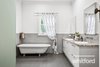 https://images.listonce.com.au/custom/l/listings/29-fairview-avenue-newtown-vic-3220/109/01951109_img_15.jpg?498ZTT1Xrxw