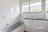 https://images.listonce.com.au/custom/l/listings/2a-fairmont-road-newtown-vic-3220/462/01817462_img_06.jpg?ZcC3l3ai1LM