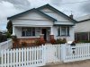 https://images.listonce.com.au/custom/l/listings/39-russell-street-newtown-vic-3220/344/00792344_img_01.jpg?GR9IFeX0GME