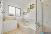 https://images.listonce.com.au/custom/l/listings/50-reynolds-road-metung-vic-3904/839/01814839_img_18.jpg?8bGfNQYRvgw