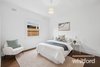 https://images.listonce.com.au/custom/l/listings/6-lancaster-avenue-newtown-vic-3220/628/01818628_img_08.jpg?Gd9X9TaCa4k