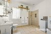 https://images.listonce.com.au/custom/l/listings/614-lindenow-glenaladale-road-lindenow-south-vic-3875/758/01914758_img_17.jpg?VrkHoUQqmx4