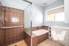 https://images.listonce.com.au/custom/l/listings/9-glenda-court-bairnsdale-vic-3875/290/01989290_img_10.jpg?OTRT6b95SiQ
