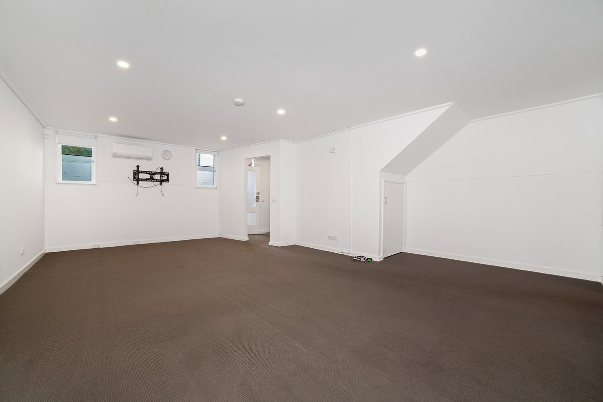 1 Cochrane Street Brighton - Residential for lease