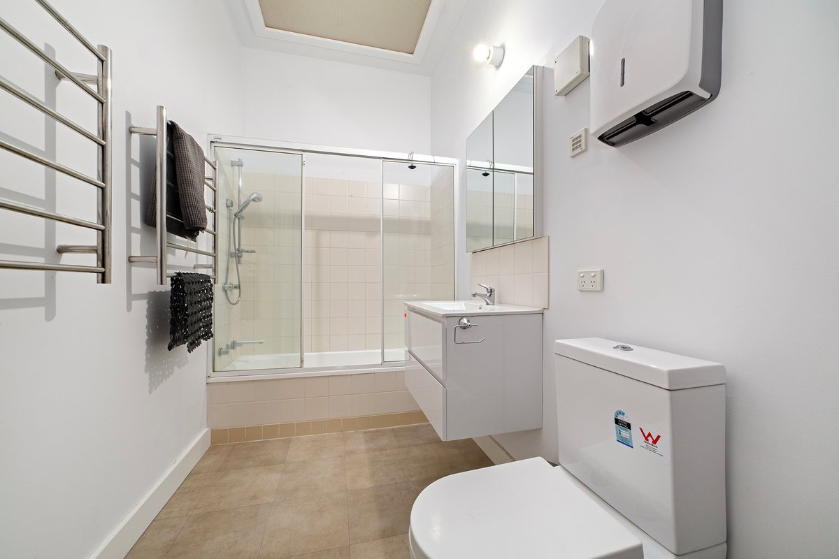 1 Cochrane Street Brighton - Residential for lease