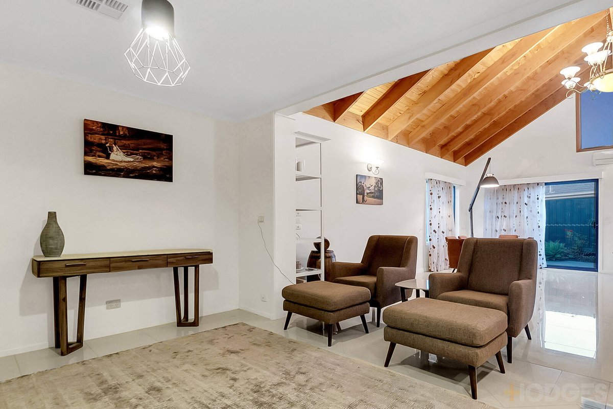 1 Daphne Close Aspendale Gardens - Residential for sale