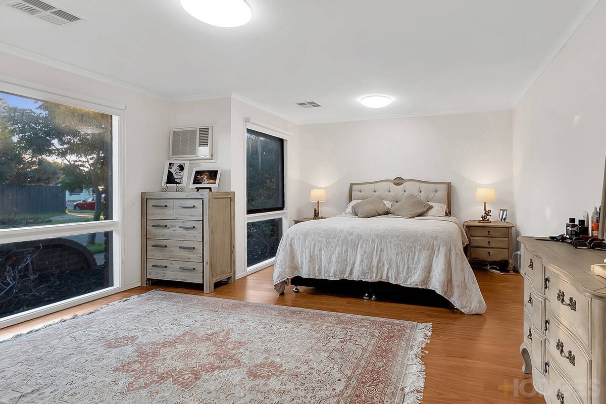 1 Daphne Close Aspendale Gardens - Residential for sale
