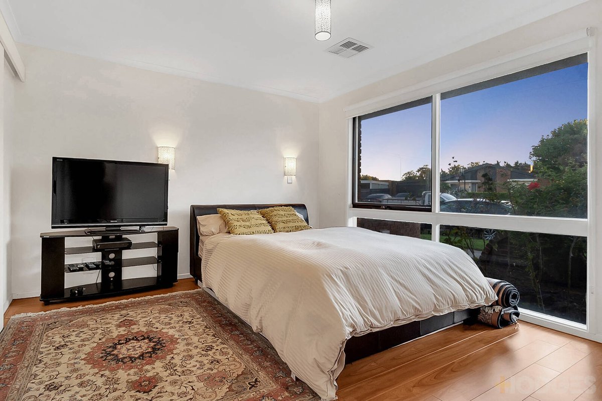 1 Daphne Close Aspendale Gardens - Residential for sale