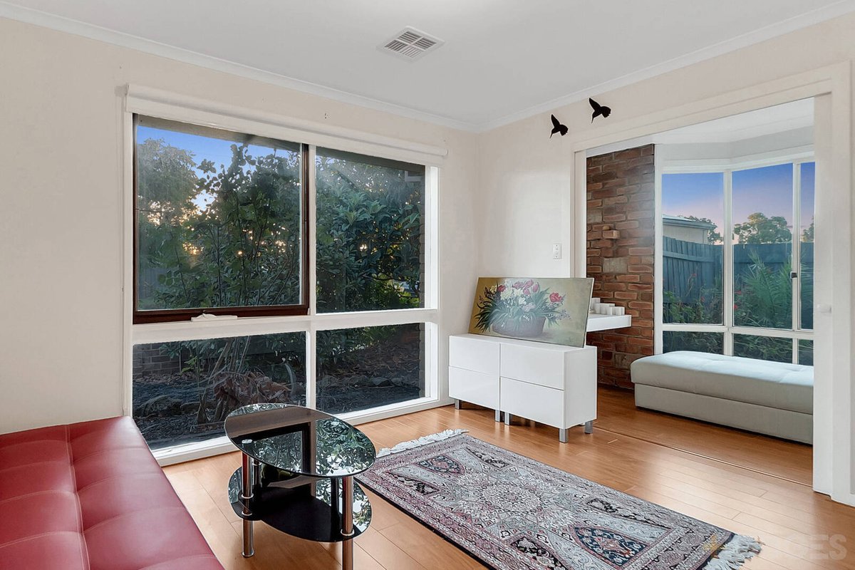 1 Daphne Close Aspendale Gardens - Residential for sale