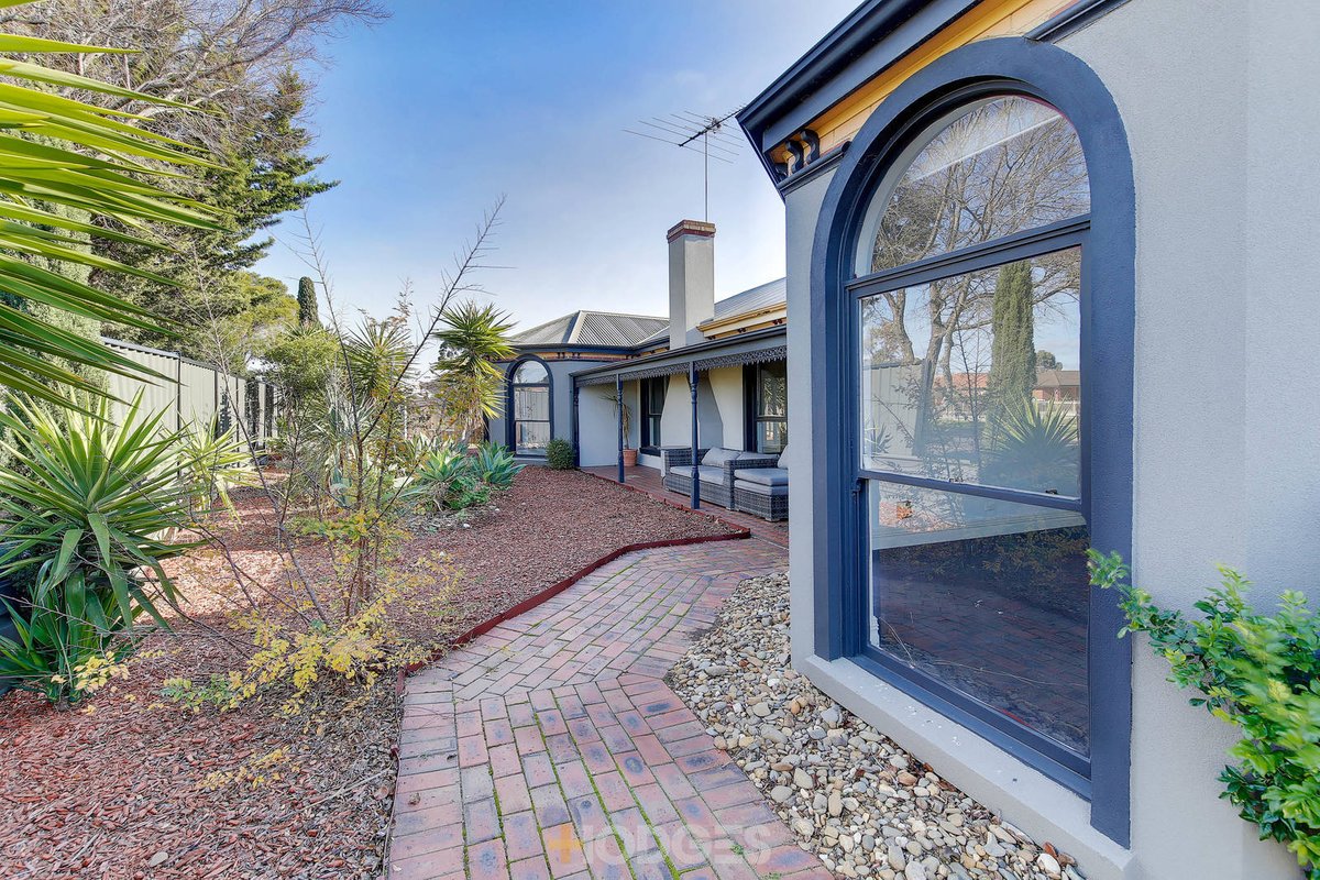 1 Doris Drive Hoppers Crossing - Residential for sale