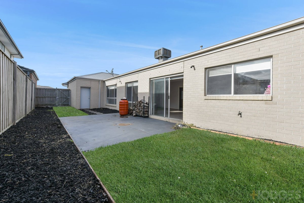 1 Leak Avenue Cranbourne East - Residential for sale