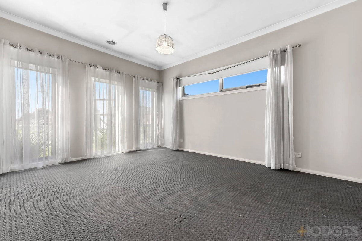 1 Leak Avenue Cranbourne East - Residential for sale