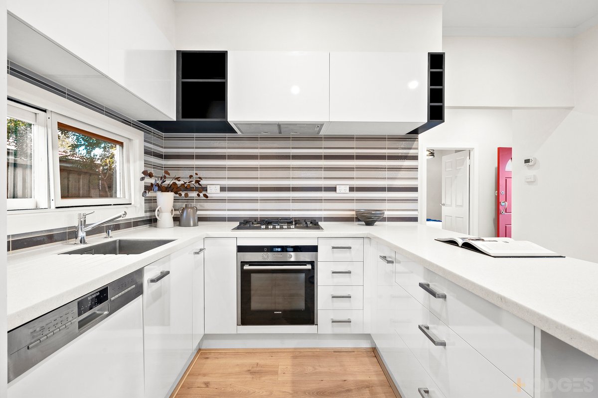 1 Lonsdale Avenue Hampton East - Residential for sale