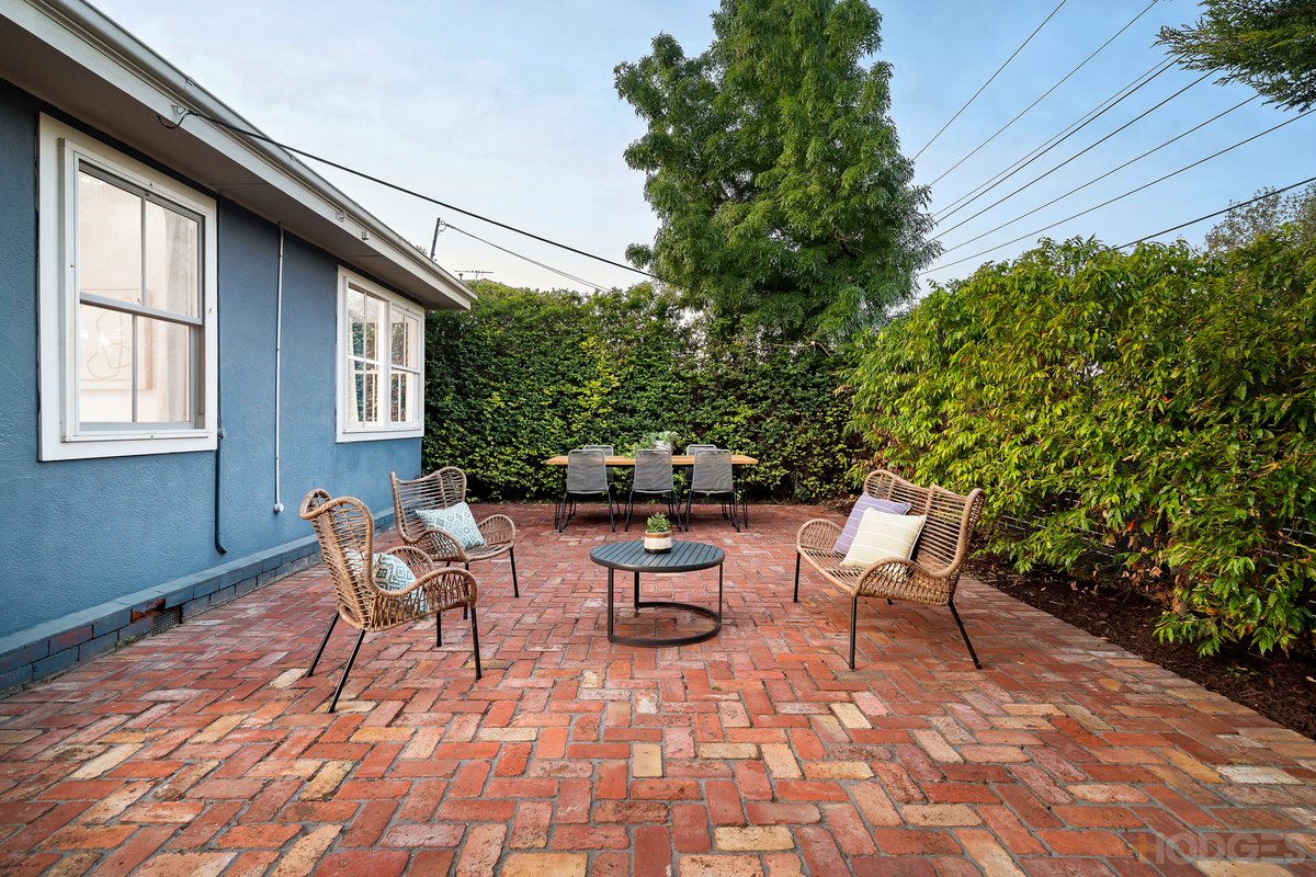 1 Lonsdale Avenue Hampton East - Residential for sale