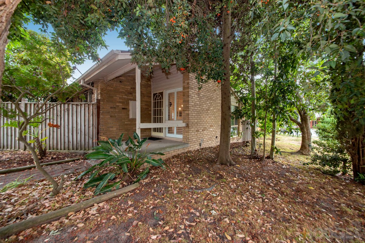 1 Minno Court Frankston - Residential for sale