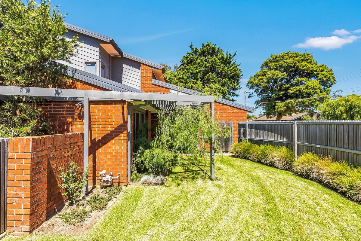 1 Noora Court Aspendale - Residential for sale